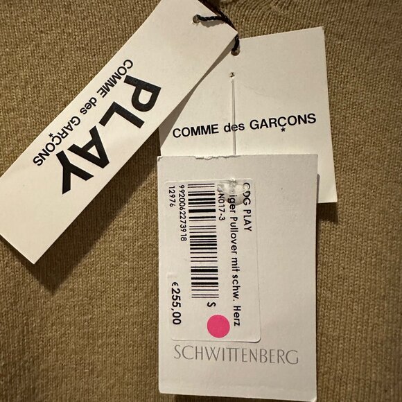 COMMES des GARCONS PLAY - V Neck Pullover Black Heart - NWT - Picture 2 of 6